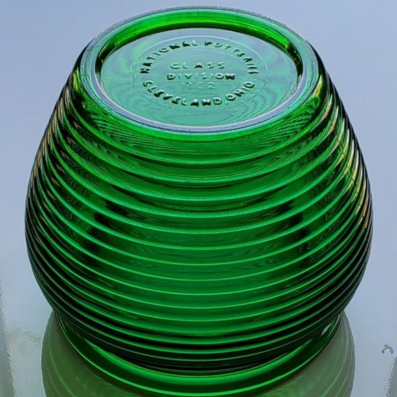 1950s 4 1/4" National Potteries Glass Division Cleveland OH Jar - Picture 3 of 7